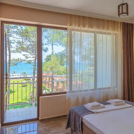 Samni Hotel Ureki Bagian luar foto