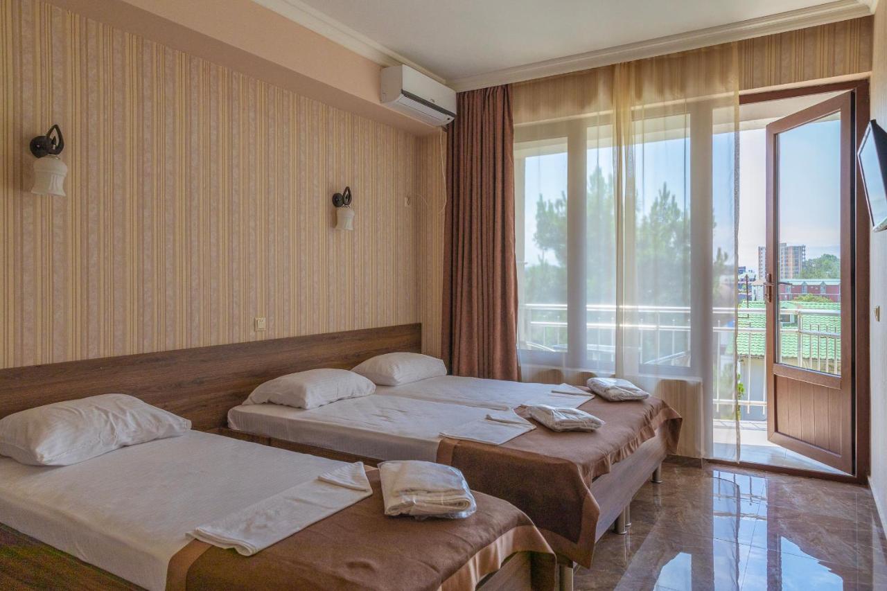 Samni Hotel Ureki Bagian luar foto