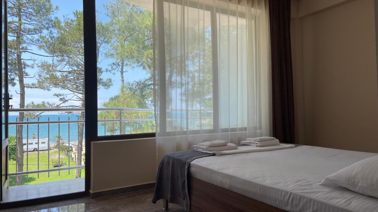 Samni Hotel Ureki Bagian luar foto