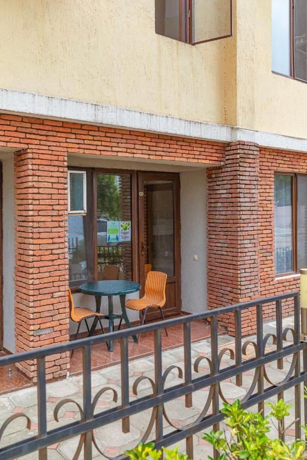 Samni Hotel Ureki Bagian luar foto