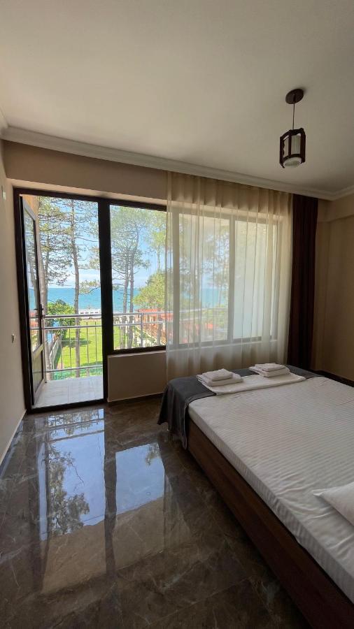 Samni Hotel Ureki Bagian luar foto