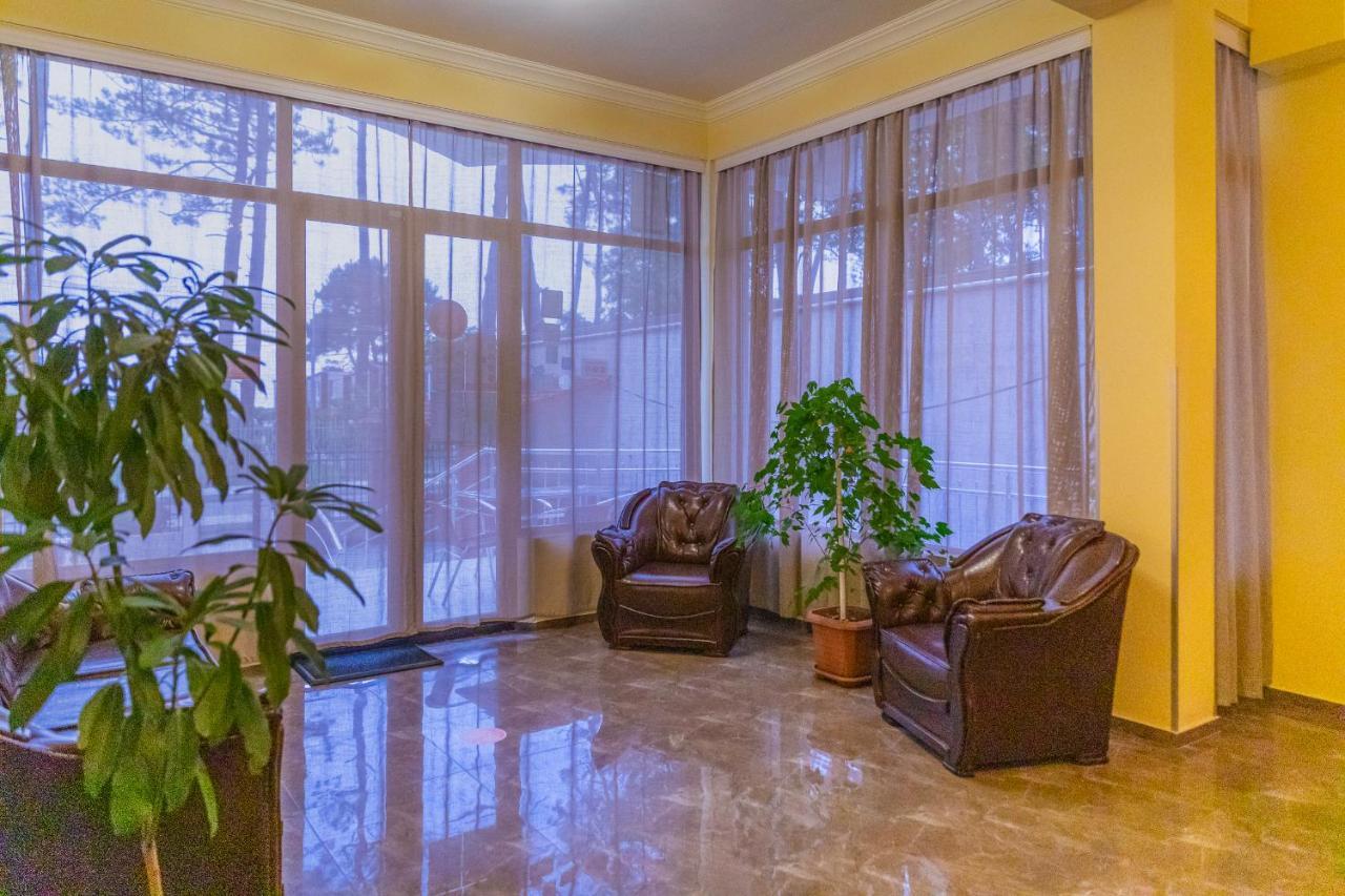 Samni Hotel Ureki Bagian luar foto