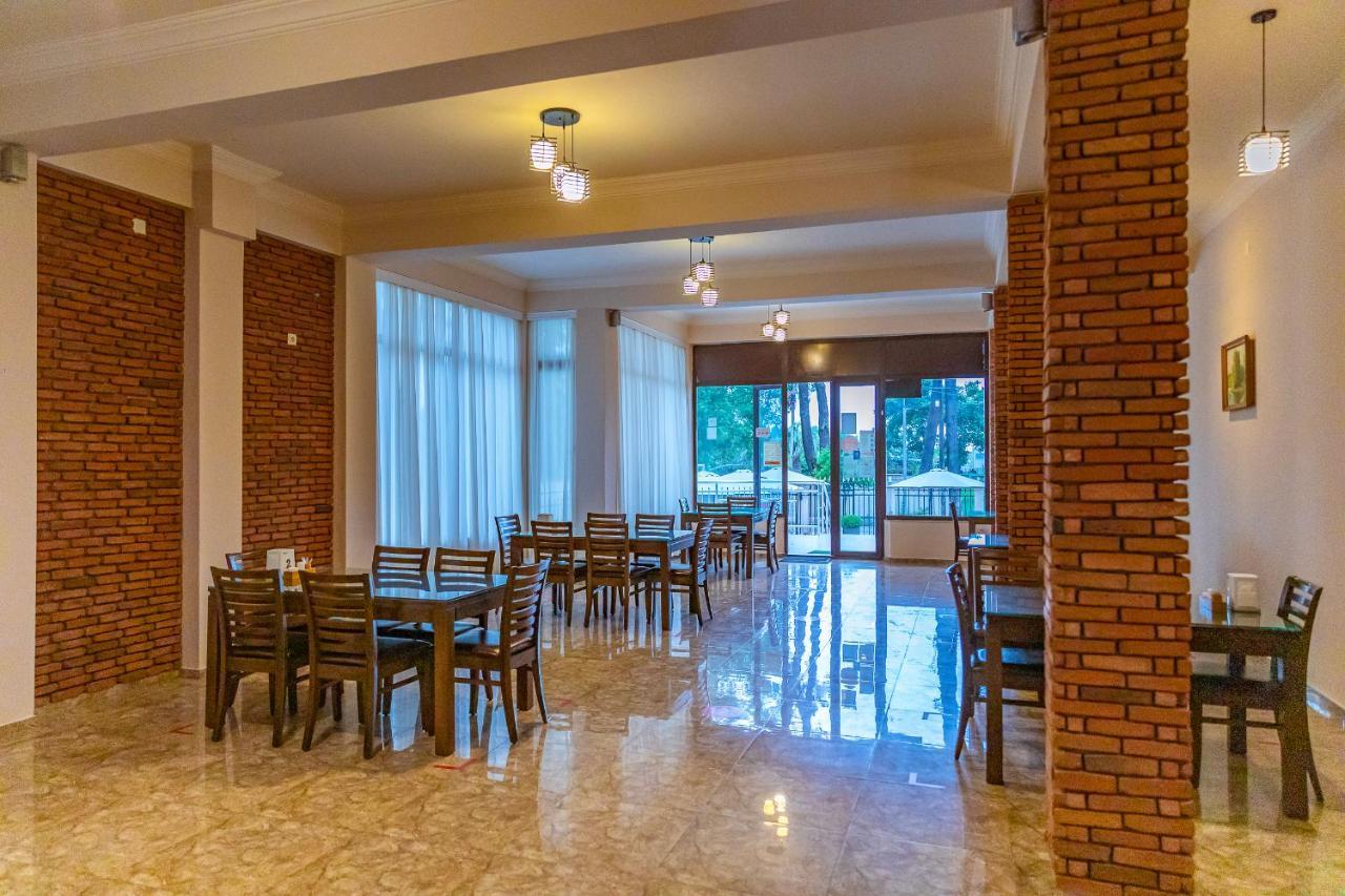 Samni Hotel Ureki Bagian luar foto