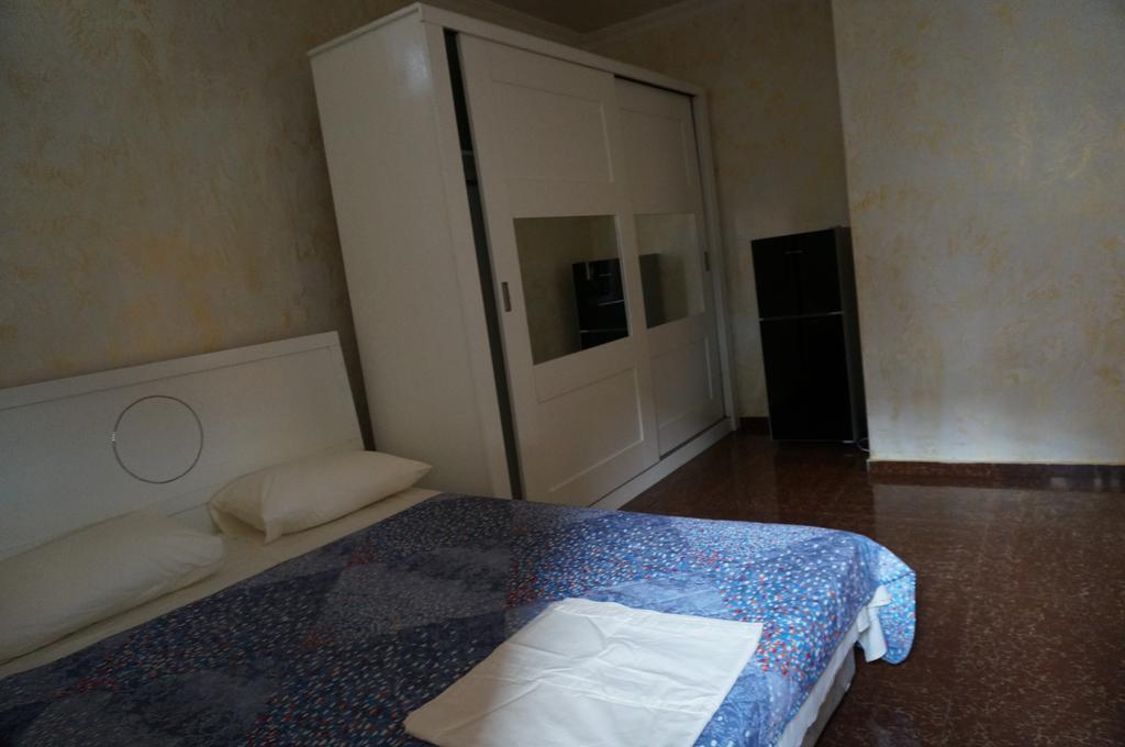 Samni Hotel Ureki Ruang foto