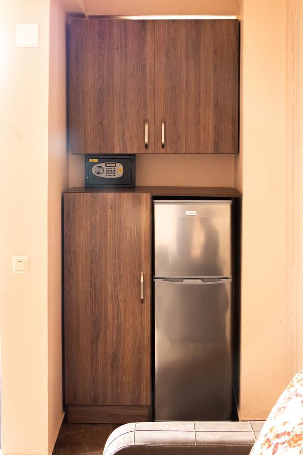 Samni Hotel Ureki Bagian luar foto